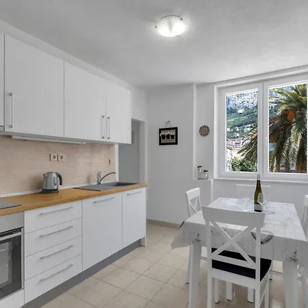 Riva Lägenhet Makarska